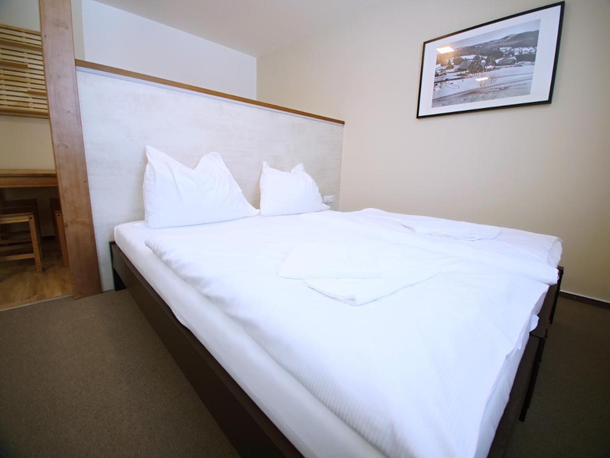 Hotel Lesni Chata Корженов Екстер'єр фото