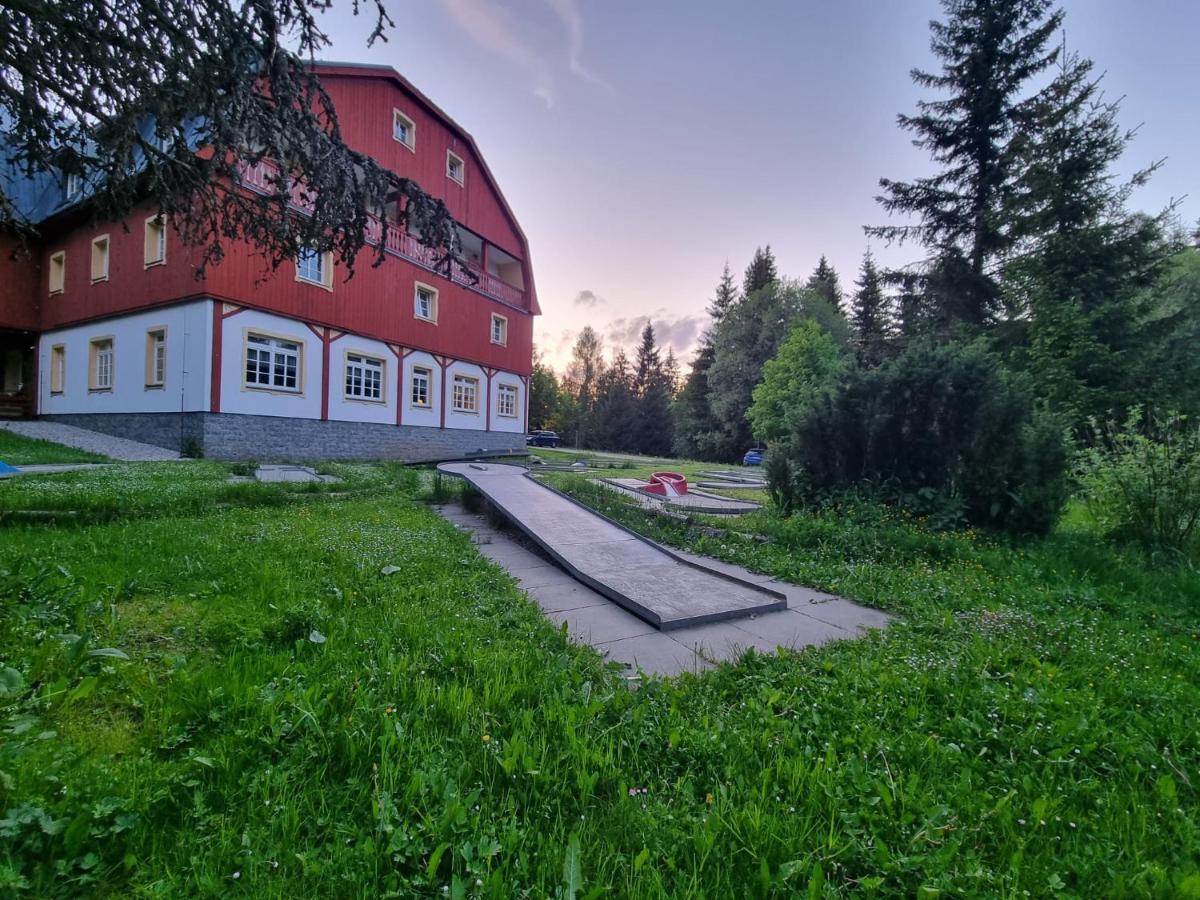 Hotel Lesni Chata Корженов Екстер'єр фото